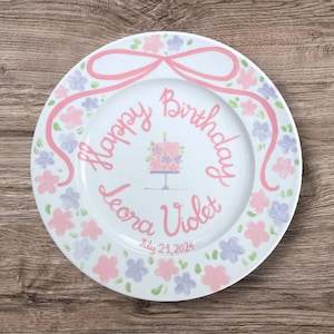 Personalized Girl Birthday Plate – Floral Ceramic Plate with Cake and Name – Custom Hand Painted Keepsake Gift for Toddler Birthday | P020