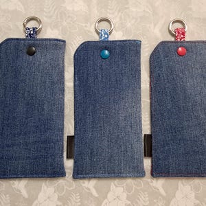 Upcycled Denim Glasses Case With Clip: Padded Cotton Lining, Clasp bild 8
