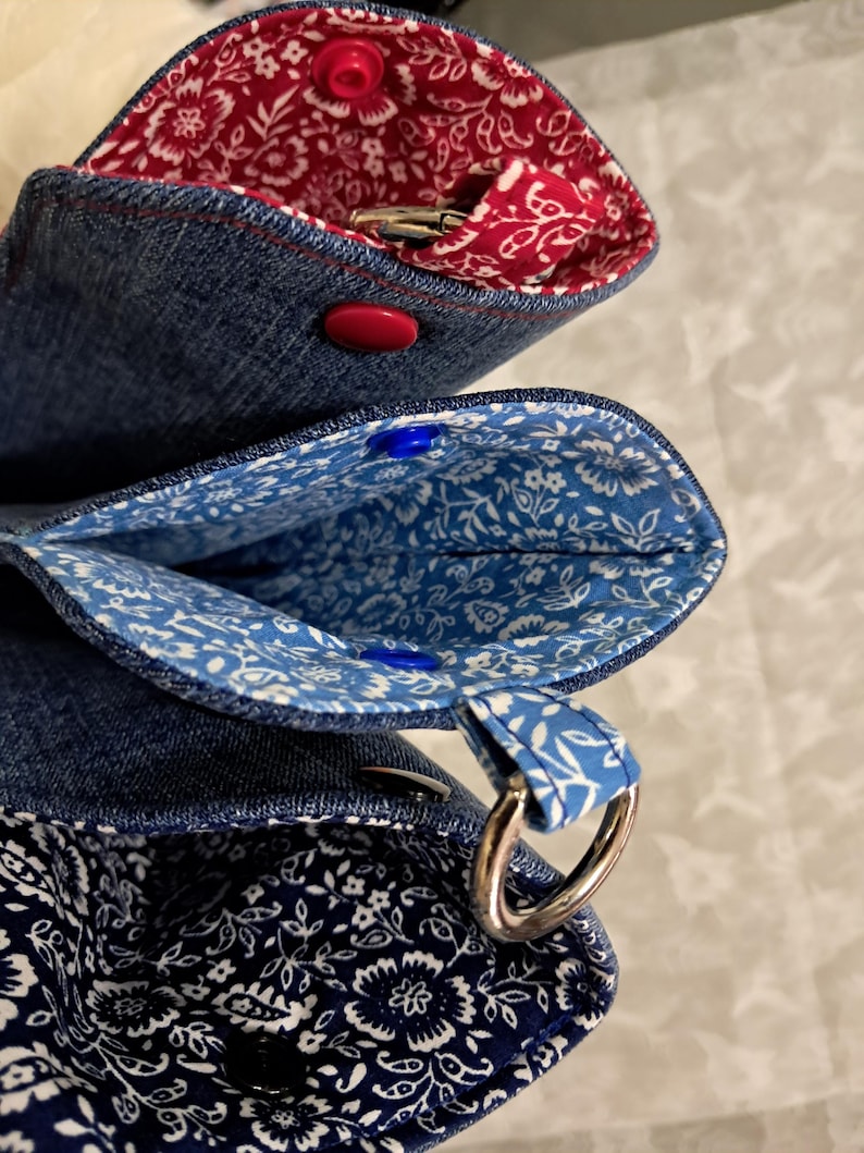 Upcycled Denim Glasses Case With Clip: Padded Cotton Lining, Clasp bild 7