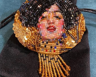 Beaded Brooch Famous Art Painting, Handmade Embroidery Portrait, Gold Beaded Brooch, Unique Gift for Woman, Art embroidery, Beaded accessory