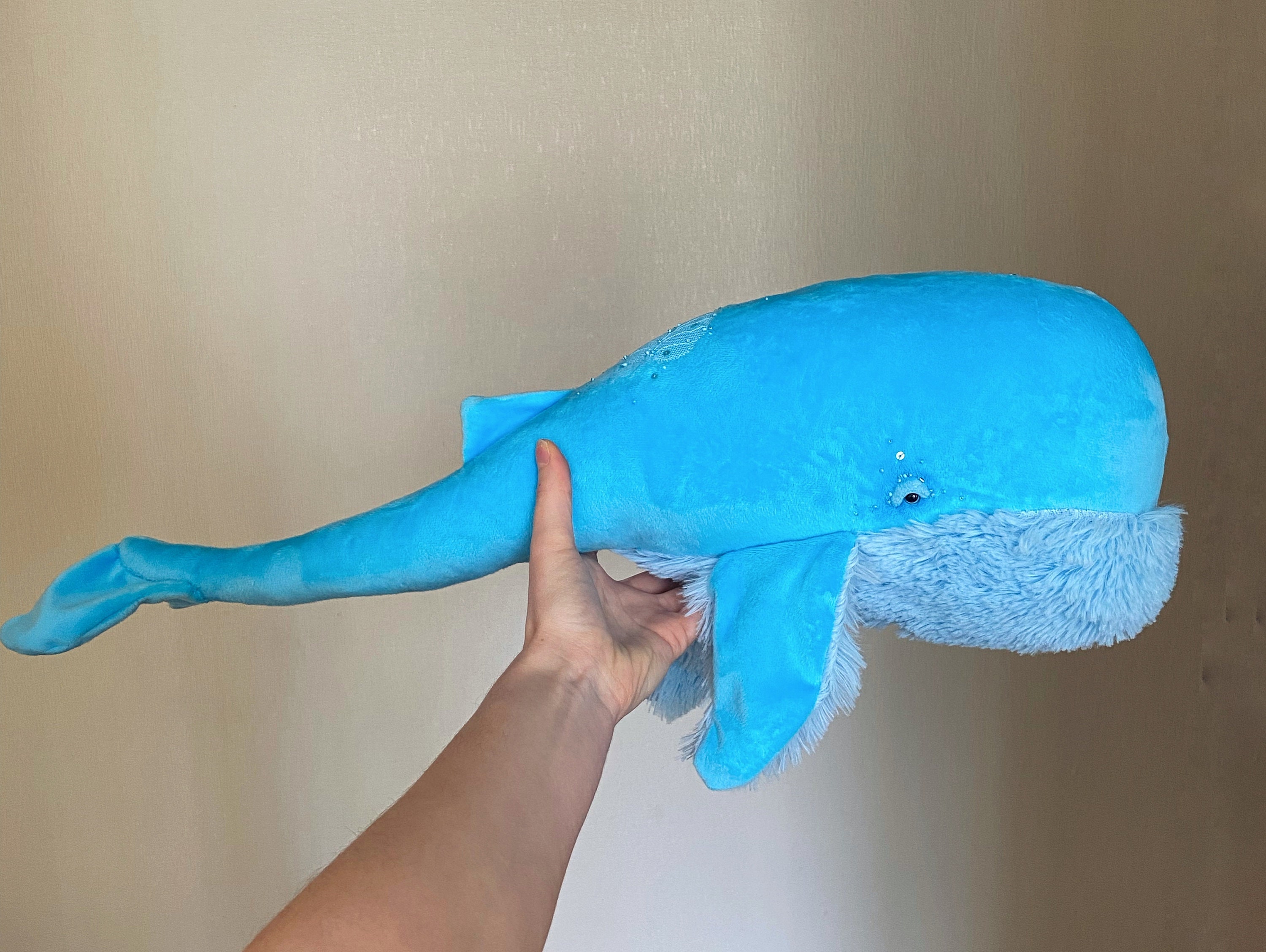 青い色の大きなクジラのぬいぐるみ/ふわふわのぬいぐるみ/海の動物の