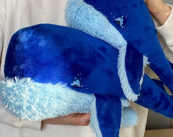 Baleine en peluche de couleur bleue, jouet animal en peluche, baleine câline, peluche de baleine douce et mignonne, décor de baleine de pépinière, peluche sur le thème de l'océan, cadeau unique
