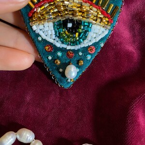 Beaded brooch Evil eye / eye embroidery / handmade gift / unique gift for her / cute jewelry image 5