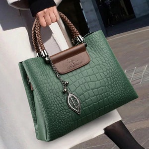 Fashion women's diagonal shoulder bag daily travel women's bag autumn and  winter chain bag