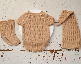Newborn Knited set,Newborn Knit romper,Newborn Hat,Newborn outfit,Newborn cap,Newborn photography,Pregnancy gift,Knitted newborn photo props