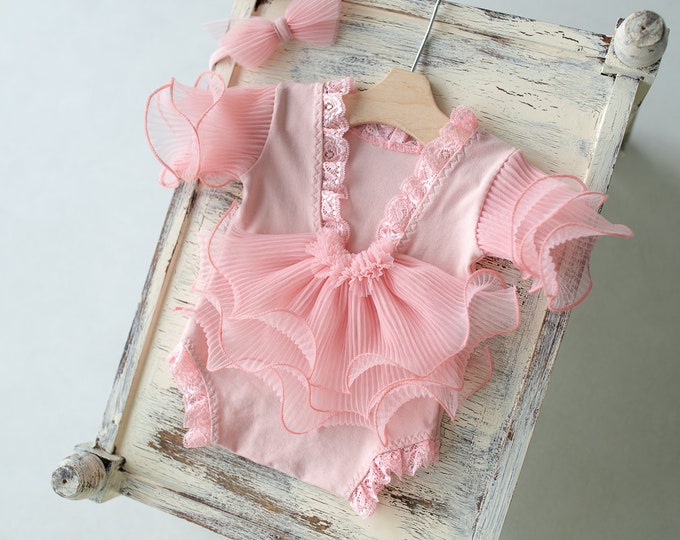 Photo outfit Baby Girl lace romper set,pink romper lace trim & headband,Newborn Photography Props,Pregnancy gift,Newborn baby gift