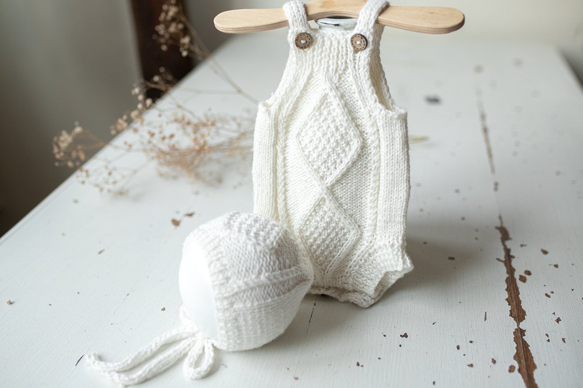 Baby Boy/Girl Solid Cable Knit V Neck Long-sleeve Button Jumpsuit