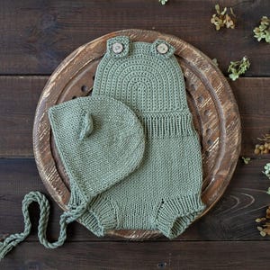 Knitted romper and bonnet,Newborn Photography Prop Set,Newborn photography outfit,Newborn girl photoshoot outfit,Pregnancy gift