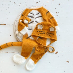 Knitted  Romper Tiger cub,bonnet and toy,Newborn Photography Prop Set,Newborn photography outfit,Newborn photoshoot outfit,Newborn Outfit