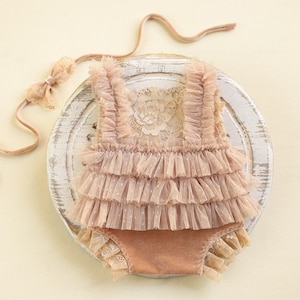 Newborn photo outfit girl,lace romper,Newborn Girl Romper,Newborn girl gift,Newborn Outfit,Newborn Photography Props,Pregnancy gift