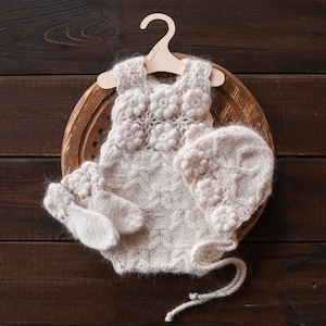 Nyföddsset med mössa och strumpor i angoraull, Babyflicka-outfit, Nyföddfotograferingsrekvisita, Mjuk fluffig babypresent, Nyföddfotografering