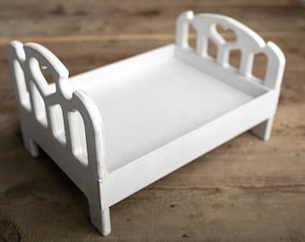 Cama de madera para recién nacidos, cuna de madera auténtica, accesorios de fotografía para recién nacidos, decoración de habitación infantil, cama de muñecas, cama rústica de madera.