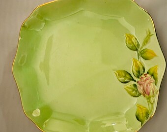 Royal Winton Green Rosebud 20cms fluted plate