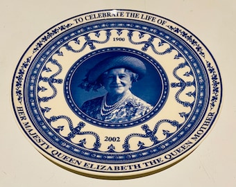 Stunning Wedgewood Blue and White Queen Mother Commemorative plate