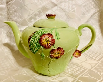 Carlton Ware Primula 3-4 cup sized Teapot