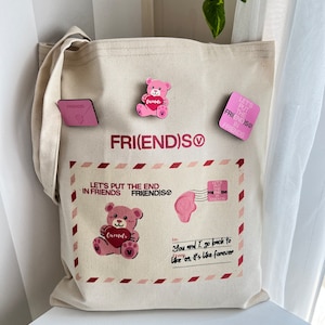 V FRIENDS Totebag with 3 pins gift image 1