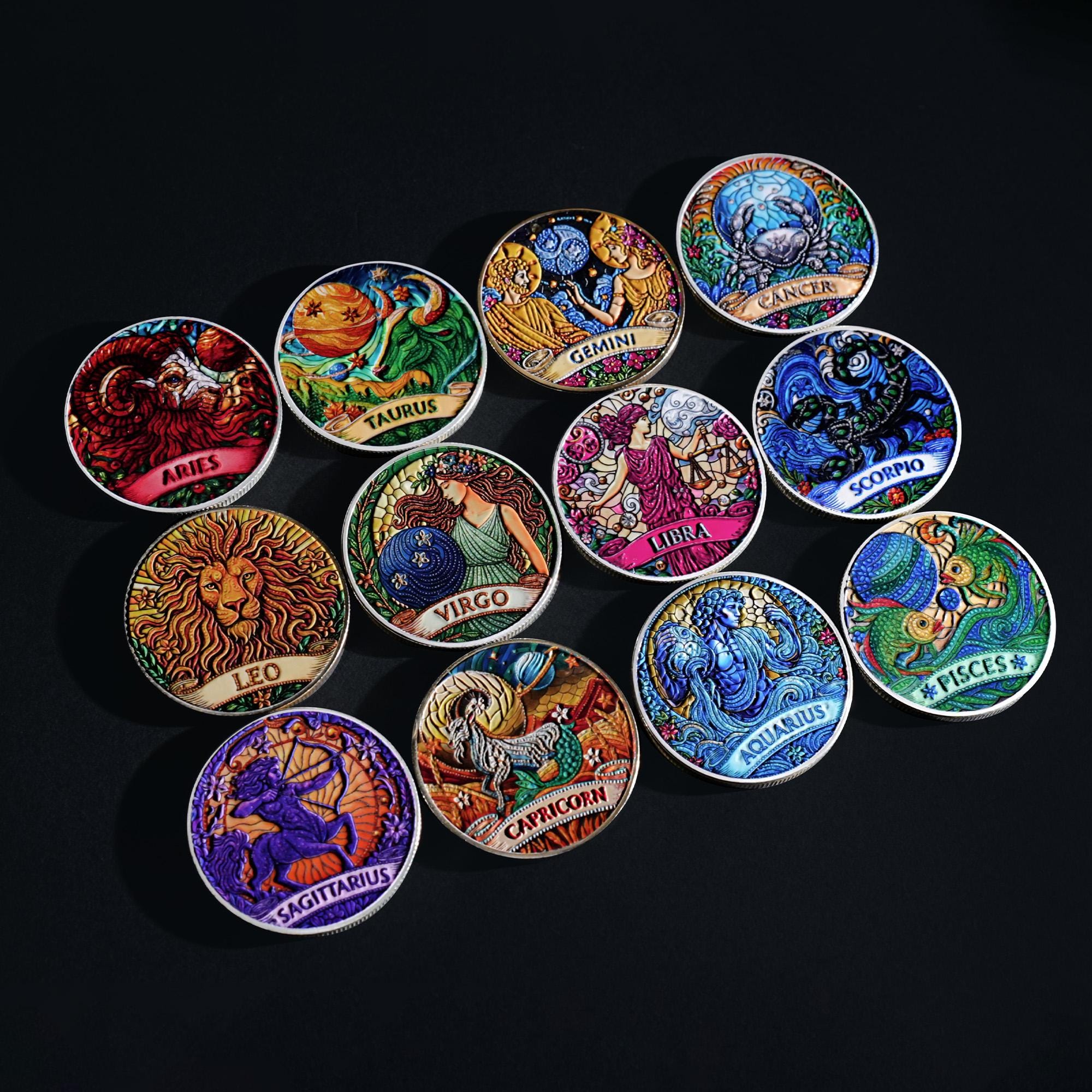 Coffret de pièces commémoratives du zodiaque: Médailles 12 couleurs