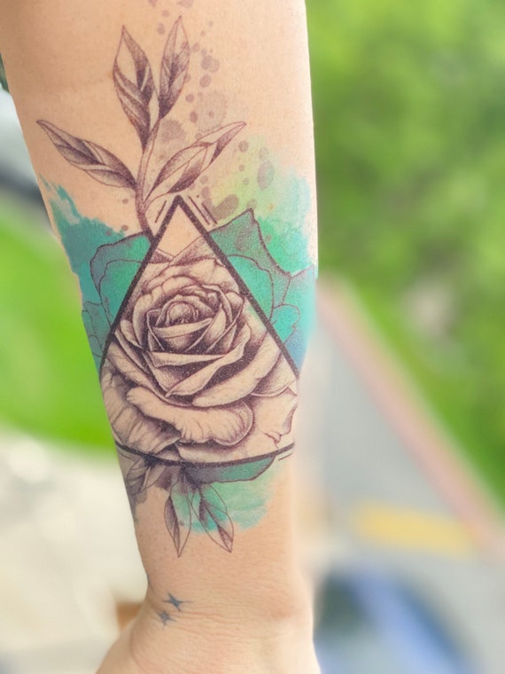7 Modern American Traditional Tattoo Designs to Try — Certified Tattoo  Studios