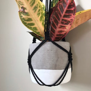 No Tassel Macrame Plant Hanger | Boho Style | ToolBoxEarth