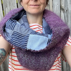 purple handmade wool cowl scarf, lined hand-spun yarn infinity shawl, hand dyed scarf