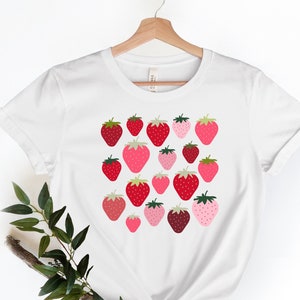 Strawberries T-Shirt, Aesthetic Shirt, Strawberry Birthday Shirt, Fruit Shirt, Strawberry Shirt, Plant Shirt, Gardening Shirt, Plant Lover