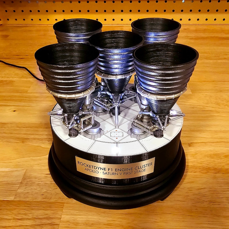 Model Rockets Engines Clusters Saturn V F 1 Rocket Cluster - 1/70 Scale FULLY Painted, Mounted W ...