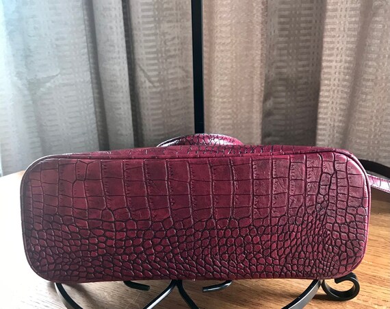 Bueno alligator red purse - image 3