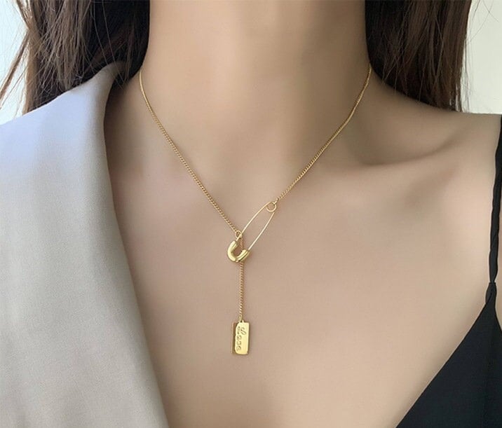 Vivienne westwood safety pin necklace deals