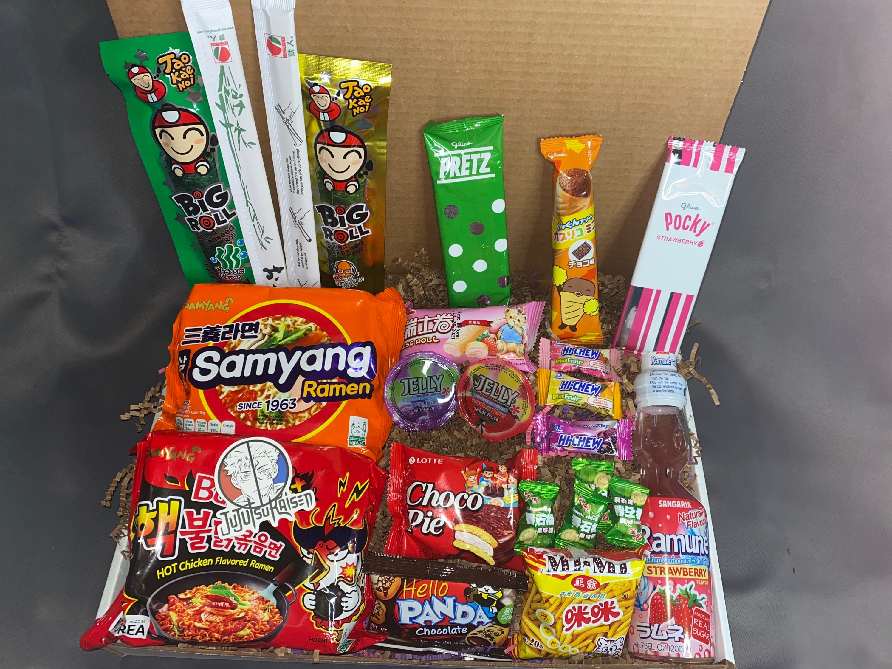 Asian Snack Box 25pc with noodles and drink Etsy