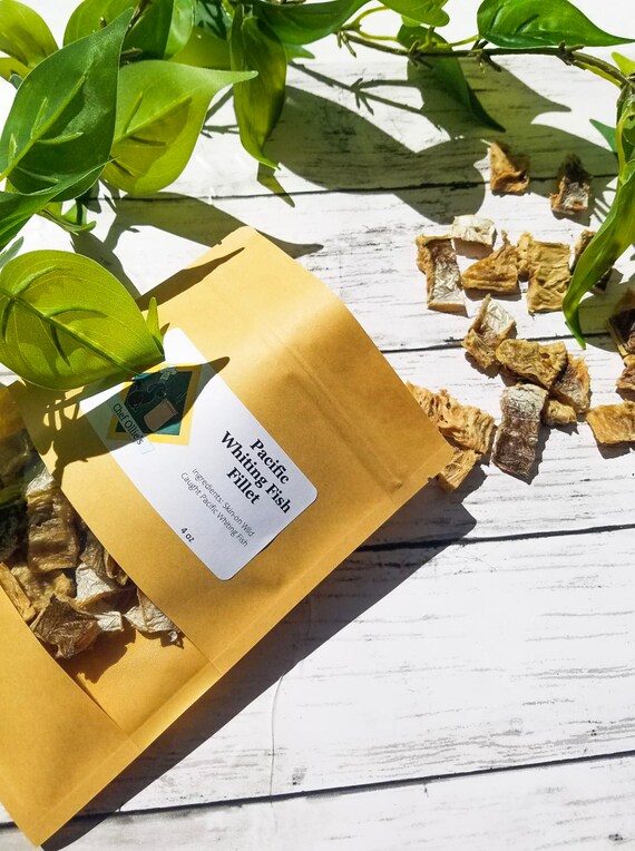 Fish Treats Dehydrated Fish Treat Dried Fish for Dogs and Cats