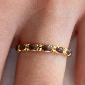 14K massief gouden bandring met email voor vrouwen, 14K massief gouden stapelring, sierlijke sieradenring, unieke vrijetijdsring, Valentijnsdag