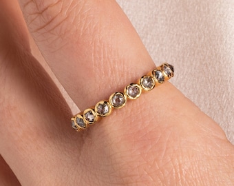 Anillo de eternidad con diamantes en oro de 14 quilates: delicado anillo minimalista apilable