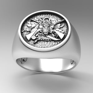 Hunter’s Seal Ring – 925 Sterling Silver, Wild Boar & Hunting Weapons Engraved, Nature-Inspired Jewelry
