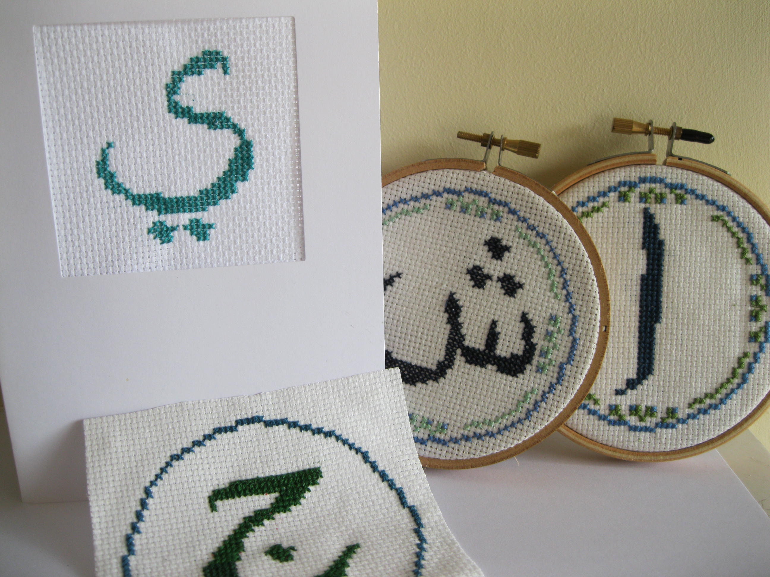 PDF Arabic Alphabet 29 Letters. Cross Stitch PATTERNS ONLY. 3 1/2" diameter.