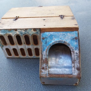 Vintage Handmade Mouse Trap for 50s, Primitive Metal Trap With