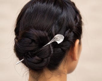 Silverplated Calla Lily Hair Pin: Handcrafted Brass Wedding Hair Accessory, gift for her