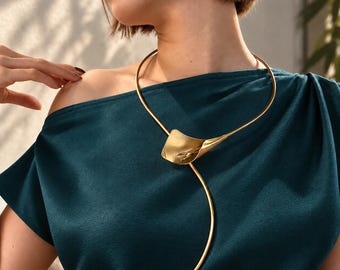 Handmade Brass Calla Lily Necklace: Statement Flower Pendant, bridal necklace, wedding pendant, silver-plated lily necklace, gift for her