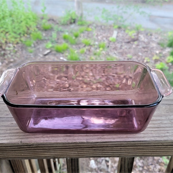 Pyrex Cranberry Bread/Loaf Pan/Baker 213-R     1-1/2Qt  8=1/2"L x 5"W x 3"H