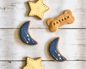 Howling At the Moon and Stars Dog Treat Set