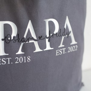 Personalisierte Baumwolltasche PAPA Grau mit Silber, Tasche Papa mit Kindernamen, individuelle Geschenkidee, Jutetasche aus Baumwolle Bild 3