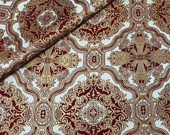 Puede incluir: Tela roja y dorada con un patrón repetitivo de cruces adornadas y diseños florales.