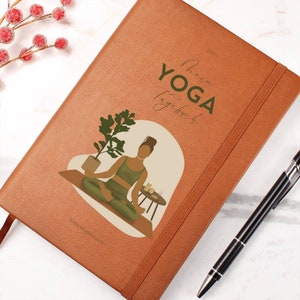 High-quality yoga diary for adults - Personal yoga journal & gratitude journal, perfect personalized yoga gift