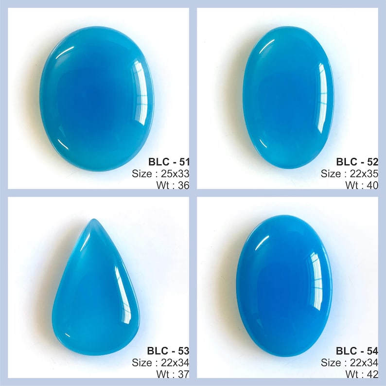 K&ouml;nnte beinhalten: Vier polierte, ovale und tropfenf&ouml;rmige, hellblaue Edelsteine. Jeder Stein hat eine einzigartige Gr&ouml;&szlig;e und ein einzigartiges Gewicht, wobei der gr&ouml;&szlig;te 25x33 mm misst und 36 wiegt. Die Edelsteine werden vor wei&szlig;em Hintergrund pr&auml;sentiert.