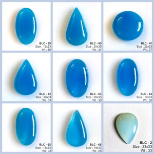 K&ouml;nnte beinhalten: Eine Auswahl an polierten, blauen Edelsteinen in verschiedenen Formen: oval, tropfenf&ouml;rmig und rund. Gr&ouml;&szlig;en von 18x33mm bis 25x33mm, Gewichte von 25 bis 37. Pr&auml;sentation auf hellem Hintergrund.