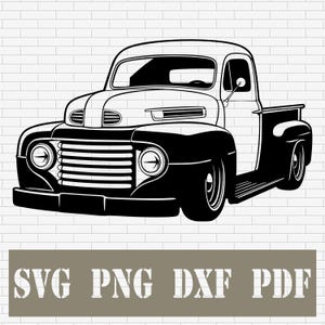 Könnte beinhalten: Schwarz-Weiß-Illustration eines Oldtimer-Pickups. Der Truck hat ein klassisches Design mit einem markanten Frontgrill, runden Scheinwerfern und einer detaillierten Karosserie. Der Text "SVG PNG DXF PDF" ist unten enthalten.