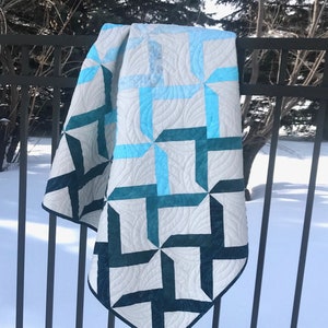 Tilting At Pinwheels Beginner Quilt Pattern PDF for download