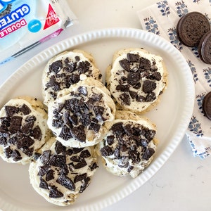 4 Oversized Gluten Free Cookies and Cream Oreo Cookies | Soft Delicious GF cookies Gluten Free Baked Goods Gluten free Crumbl Cookies