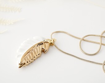 Porcelain feather/ Ceramic feather/ feathers lovers/ Modern jewellery/ Mothers Day Gift/ For Women/ Porcelain Gold Lustre Necklace/ Feather