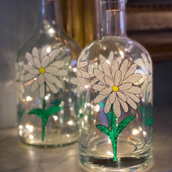 Daisy Light Up Bottle, Home Decor, Gift for her, Personalised Gift, Hand Painted, Bespoke Birthday Gift