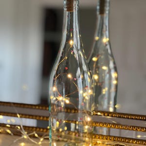 Bouteille lumineuse coeur d'amour peinte à la main - Décoration de cuisine recyclée, éclairage girly esthétique, cadeaux respectueux de l'environnement